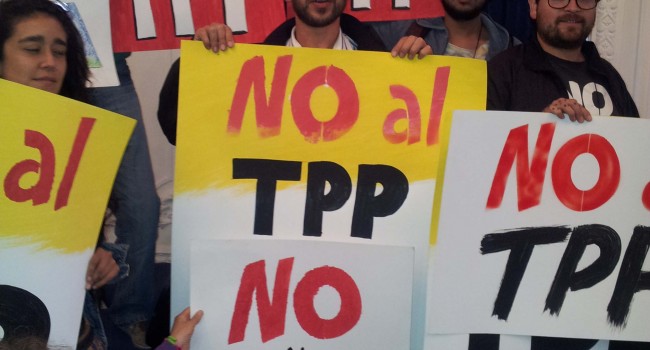 Pancartas No TPP en el encuentro "AguANte la Vida" 8 de noviembre
